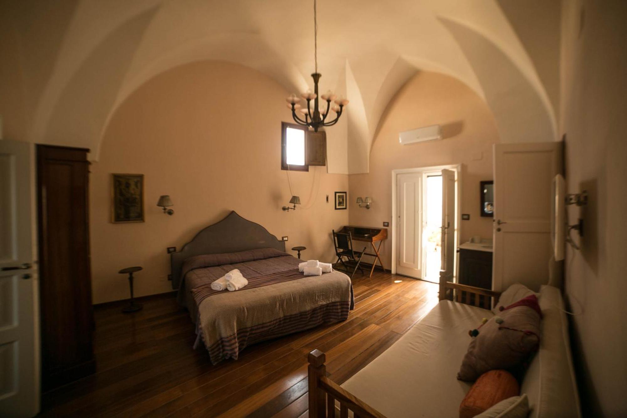 Вилла 4 Balconi House-San Gregorio Palazzo Unico Vista Mare Галлиполи Экстерьер фото