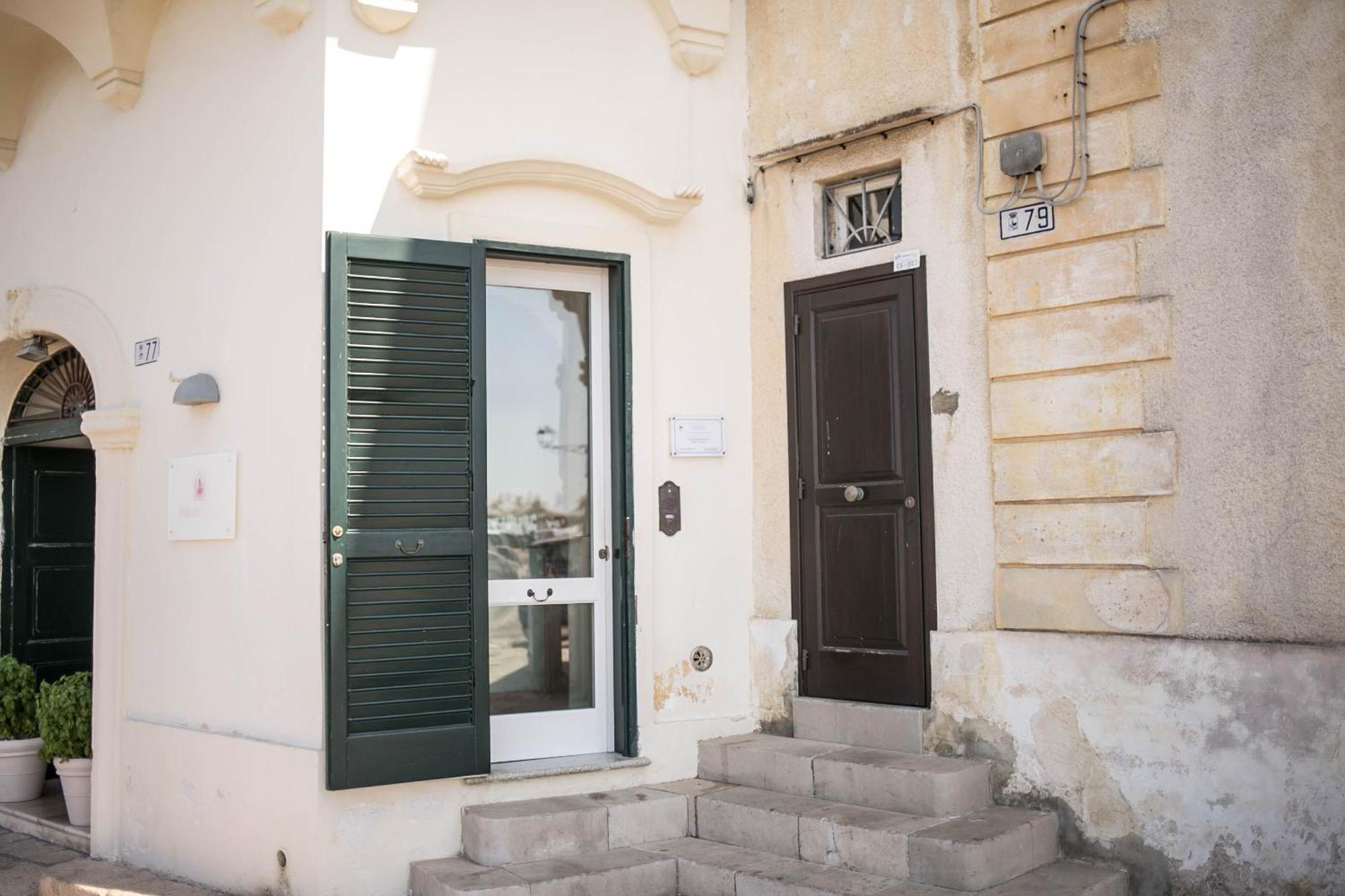 Вилла 4 Balconi House-San Gregorio Palazzo Unico Vista Mare Галлиполи Экстерьер фото