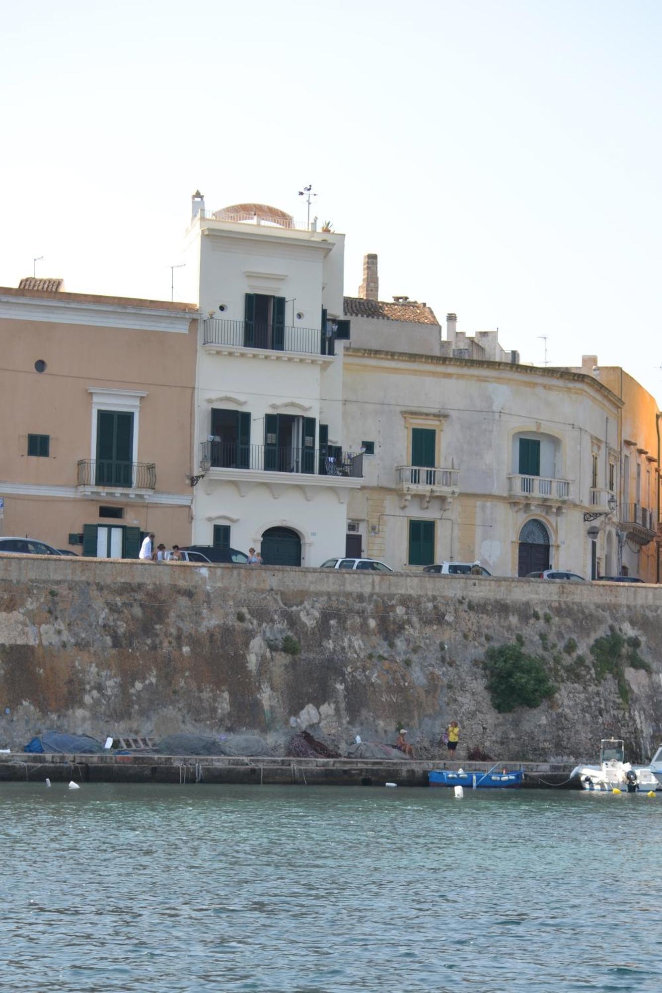 Вилла 4 Balconi House-San Gregorio Palazzo Unico Vista Mare Галлиполи Экстерьер фото